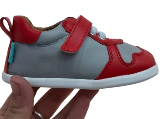 Calzado Barefoot Bamba GRIS y ROJO MiniShuu – Talla 20 - Imagen 2